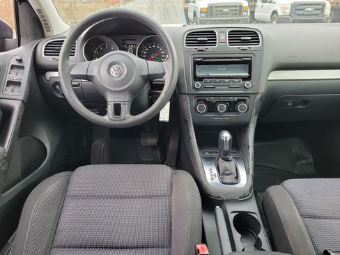 Used 2013 Volkswagen Golf 4-Door image 10