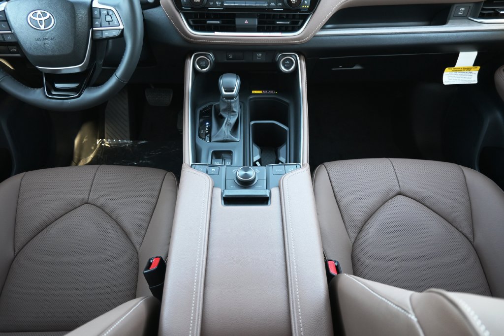New 2026 Toyota Grand Highlander AWD image 26