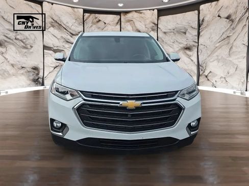 Used 2019 Chevrolet Traverse LT w/ LPO, Floor Liner Package AWD/4WD image 2