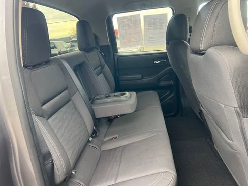 Used 2023 Nissan Frontier SV w/ Tow Package image 11