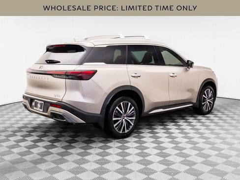 Used 2023 INFINITI QX60 Sensory w/ Vision Package AWD/4WD image 5