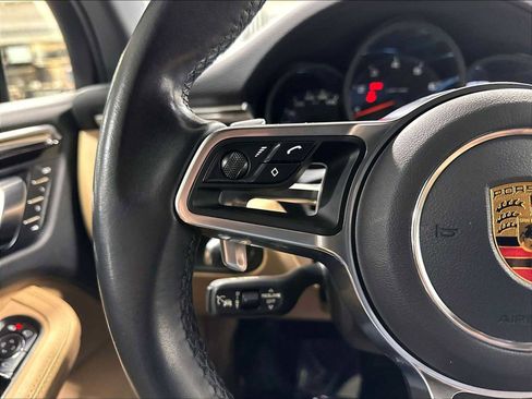 Used 2021 Porsche Macan AWD/4WD image 21