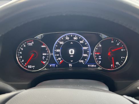 Used 2020 GMC Acadia Denali w/ Technology Package FWD image 21