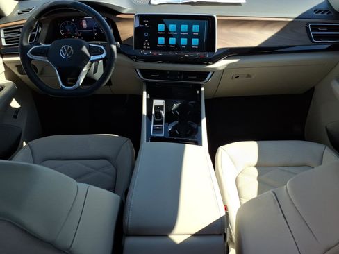 New 2026 Volkswagen Atlas SE image 15