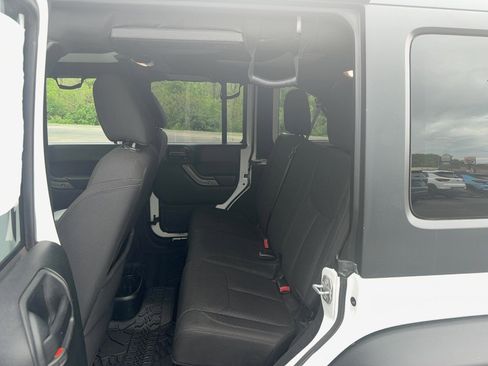 Used 2018 Jeep Wrangler Unlimited Sport S AWD/4WD image 11