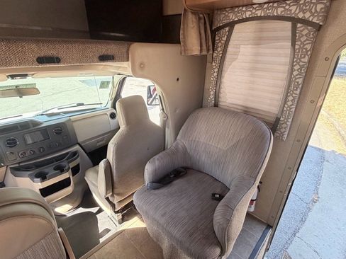 Used 2017 Ford E-450 and Econoline 450 Super Duty w/ Motorhome Prep Package RWD image 11