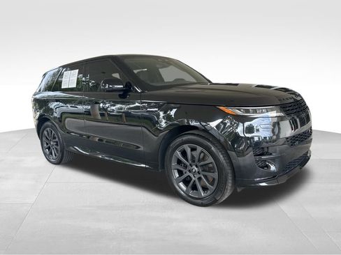 Used 2024 Land Rover Range Rover Sport Dynamic SE image 2