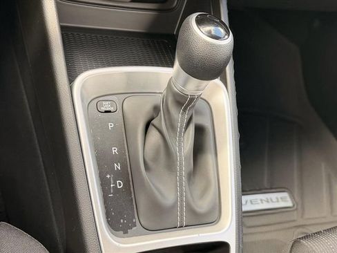 New 2026 Hyundai Venue SE FWD image 26