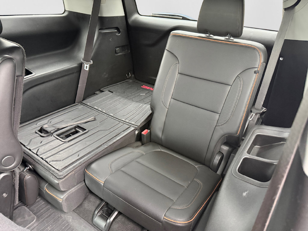 Used 2023 GMC Acadia AT4 w/ Technology Package AWD/4WD image 32