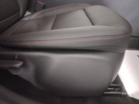 Used 2024 Chevrolet Trax RS w/ Sunroof Package image 33