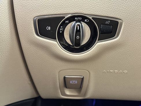 Used 2017 Mercedes-Benz E 300 image 34