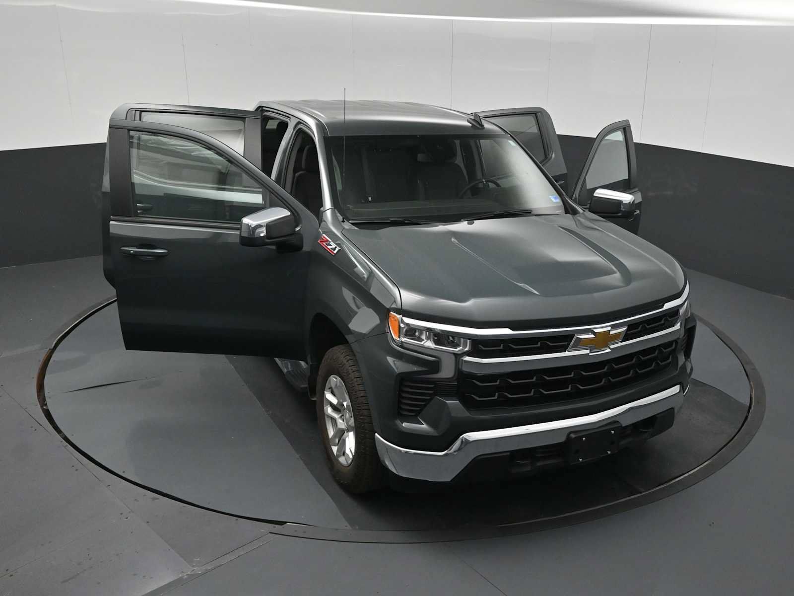 Used 2025 Chevrolet Silverado 1500 LT w/ Z71 Off-Road Package AWD/4WD image 26
