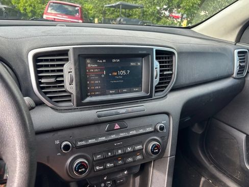 Used 2019 Kia Sportage LX w/ LX Popular Package FWD image 10