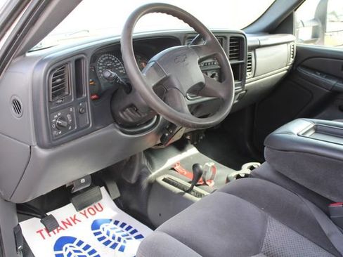 Used 2006 Chevrolet Silverado 2500 W/T w/ Heavy-Duty Power Package image 14