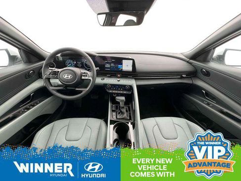 New 2025 Hyundai Elantra Limited image 14
