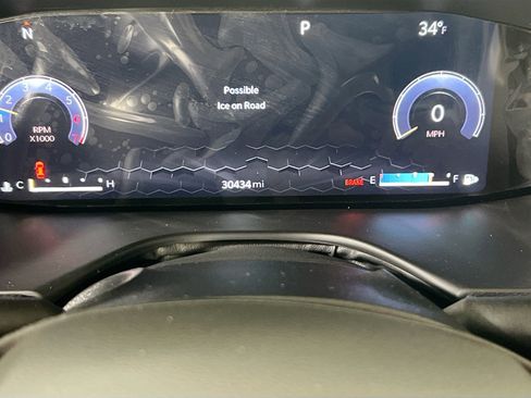 Used 2022 Jeep Compass Trailhawk w/ Trailhawk Elite Group image 12