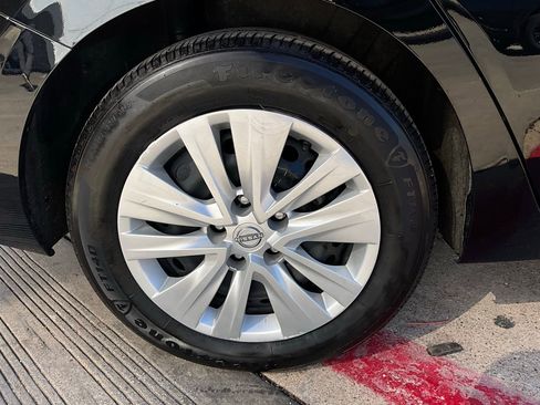 Used 2025 Nissan Sentra S image 9