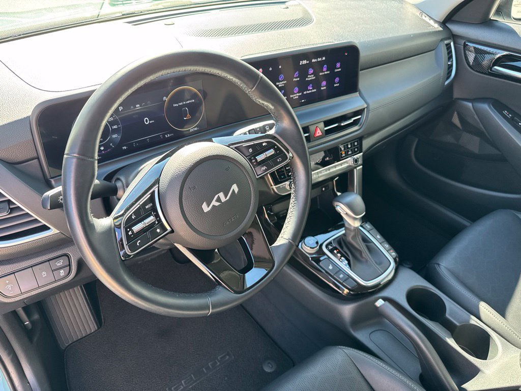 Used 2026 Kia Seltos EX AWD/4WD image 21
