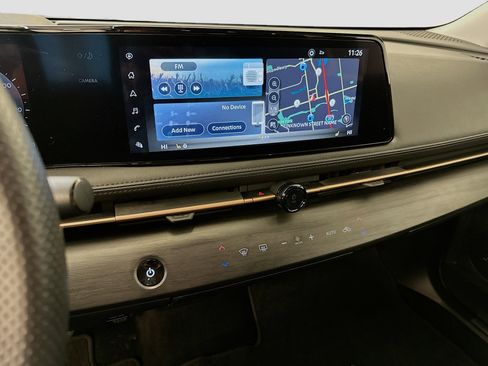 Used 2024 Nissan Ariya AWD image 26