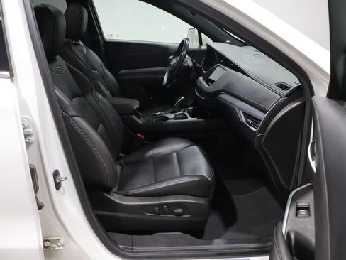 Used 2021 Cadillac XT4 Premium Luxury w/ Sun And Sound Package AWD/4WD image 25