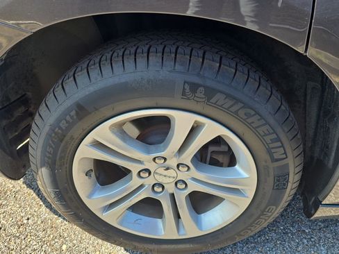 Used 2023 Dodge Charger SXT RWD image 9