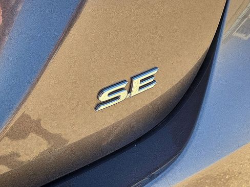 Used 2024 Toyota Camry SE w/ Convenience Package image 11