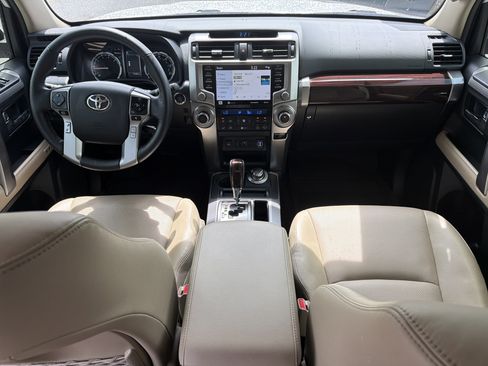 Used 2024 Toyota 4Runner Limited AWD/4WD image 4