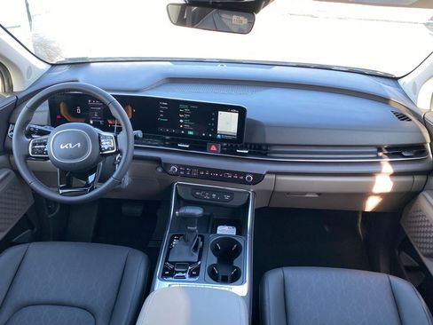 New 2026 Kia Carnival EX FWD image 23