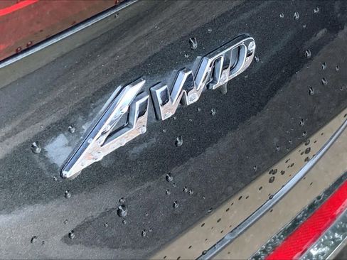 Used 2024 Genesis GV80 2.5T image 9