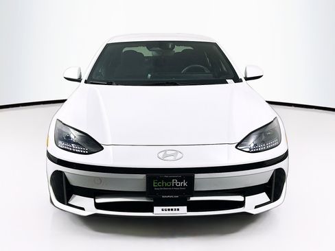 Used 2024 Hyundai Ioniq 6 SE image 2
