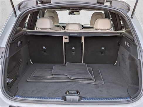 Certified 2025 Mercedes-Benz GLC 300 image 6