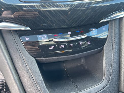 Used 2020 Cadillac XT6 Premium Luxury AWD/4WD image 23