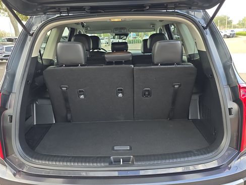 Certified 2025 Kia Telluride LX image 12