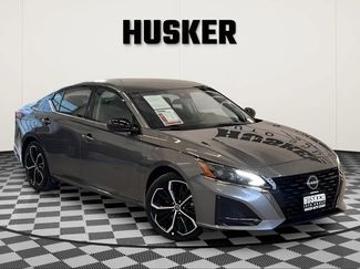 Used 2025 Nissan Altima 2.5 SR video 1