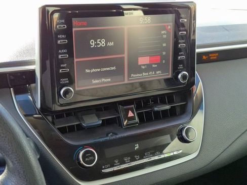 Used 2020 Toyota Corolla LE image 14