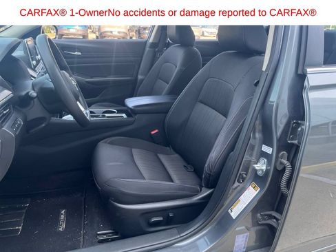 Used 2024 Nissan Altima 2.5 SV FWD image 11