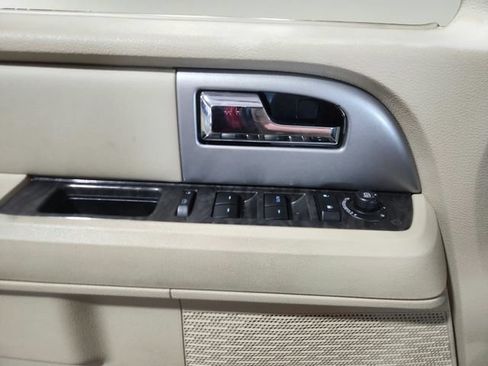 Used 2017 Ford Expedition EL Limited w/ Equipment Group 301A AWD/4WD image 20