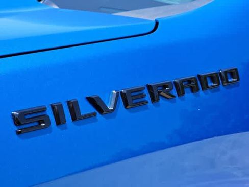 Used 2023 Chevrolet Silverado 1500 Custom w/ 2.7L Blackout Package RWD image 17