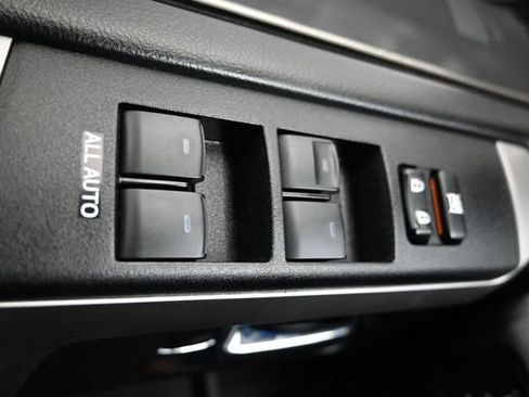 Used 2020 Toyota 4Runner Limited AWD/4WD image 31