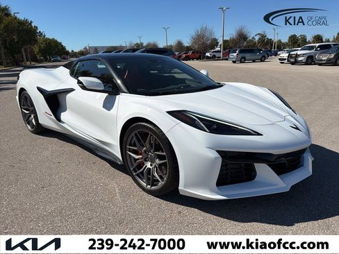 Used 2025 Chevrolet Corvette Z06 w/ Battery Protection Package image 18
