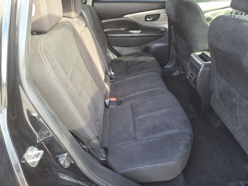 Used 2017 Nissan Murano SV image 21