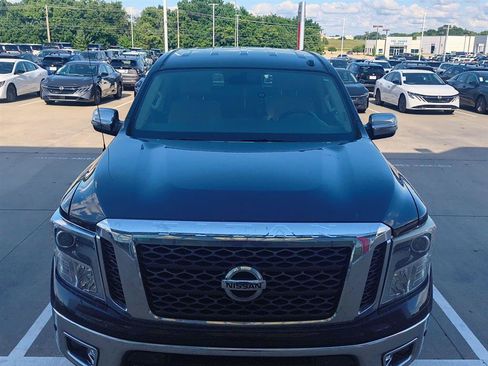 Used 2017 Nissan Titan SL AWD/4WD image 15