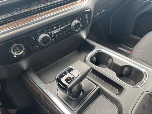 Used 2023 Chevrolet Silverado 1500 LT Trail Boss w/ LPO, Dark Essentials Package AWD/4WD image 32