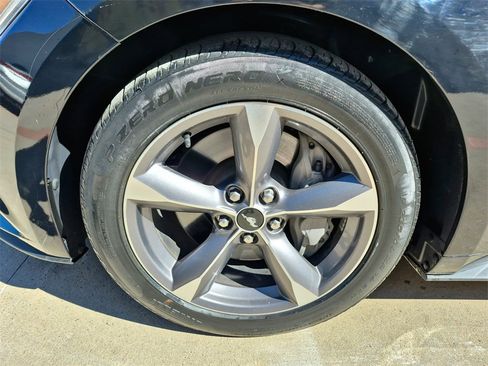 Used 2017 Ford Mustang GT Premium image 7