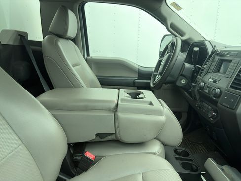 Used 2021 Ford F550 2WD Regular Cab Super Duty image 2