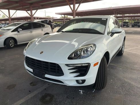 Used 2018 Porsche Macan image 2