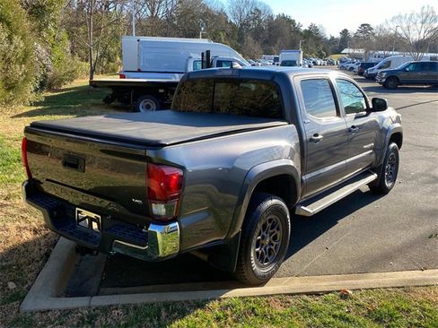 Used 2018 Toyota Tacoma SR5 image 30