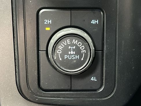 Certified 2025 Ford F150 XLT w/ Equipment Group 303A High AWD/4WD image 18