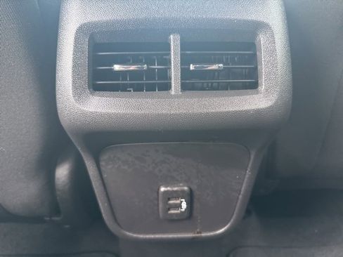 Used 2023 Chevrolet Equinox LT image 14