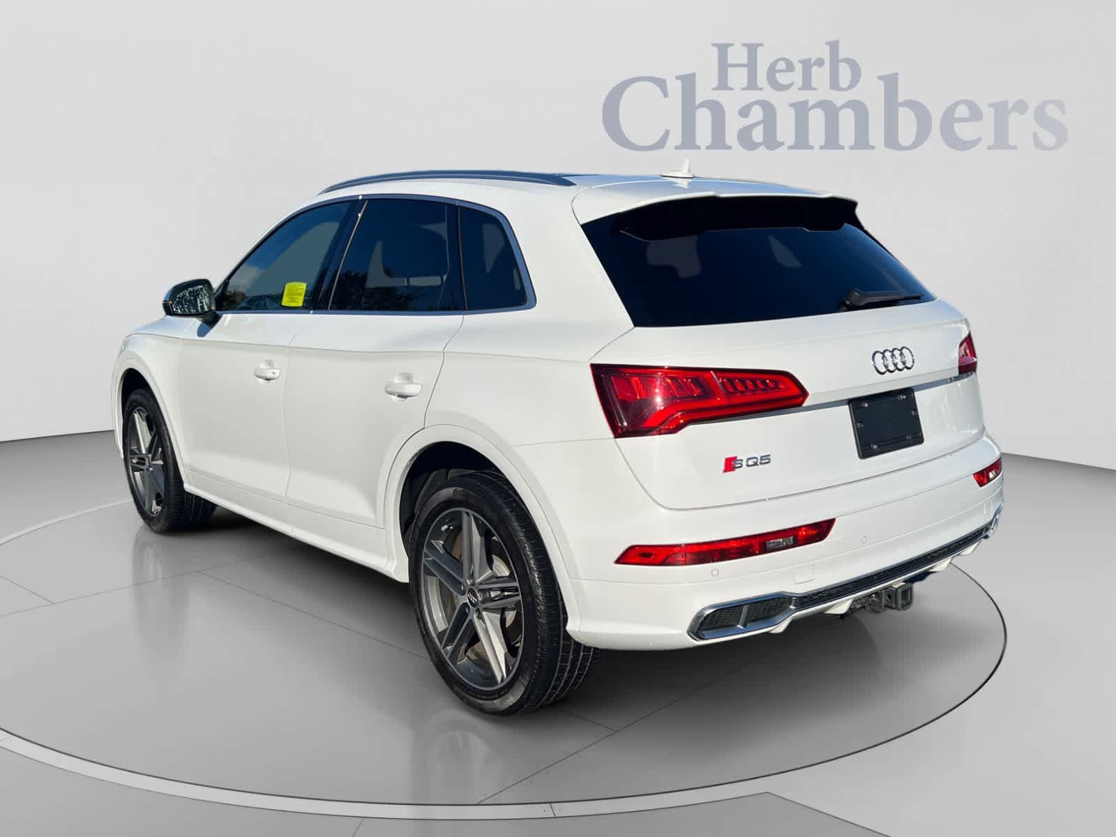 Used 2020 Audi SQ5 Premium Plus w/ Premium Plus Package AWD/4WD image 3